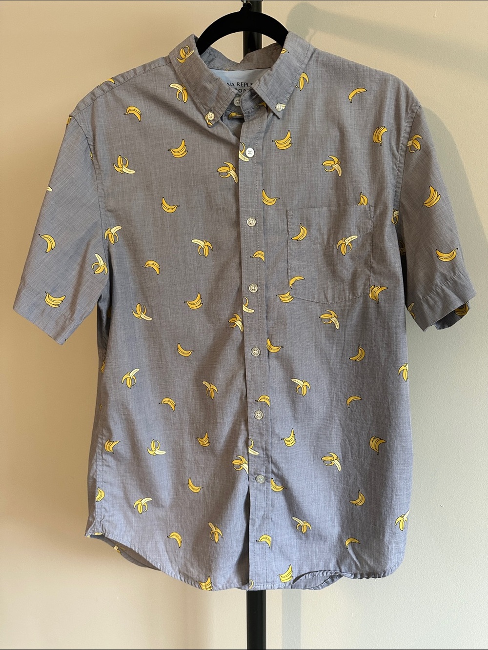 Banana Republic Gray Short-Sleeve Button-Down Shirt with Yellow Banana Print